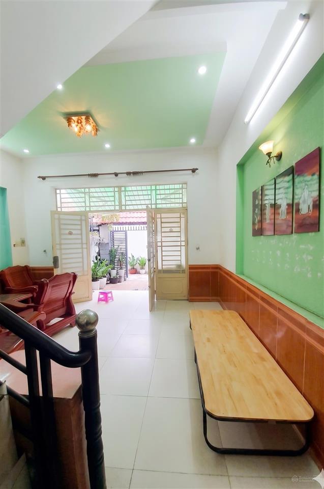 Bán gấp nhà linh tây, thủ đức, sát phạm văn đồng, 80m2 vuông vức giá siêu hời 5,25 tỷ