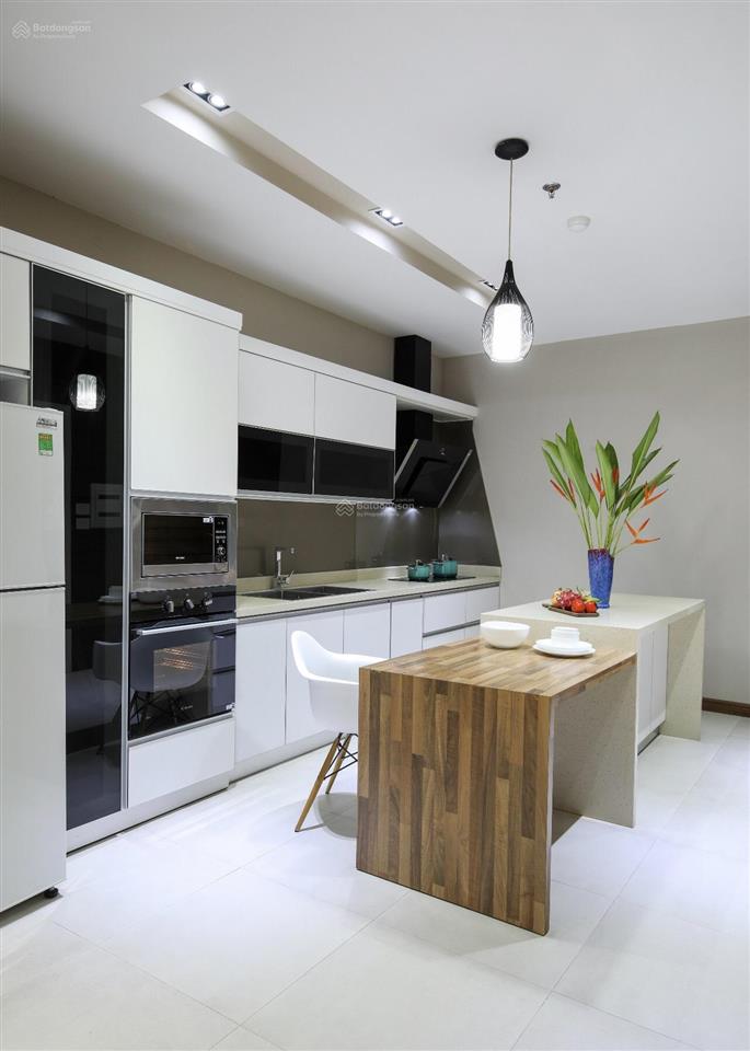 Bán nhà riêng phố bạch mai, 136m2 x 9t, mt 5.8m, thang máy, pccc, ô tô vào nhà, giá chào 67 tỷ