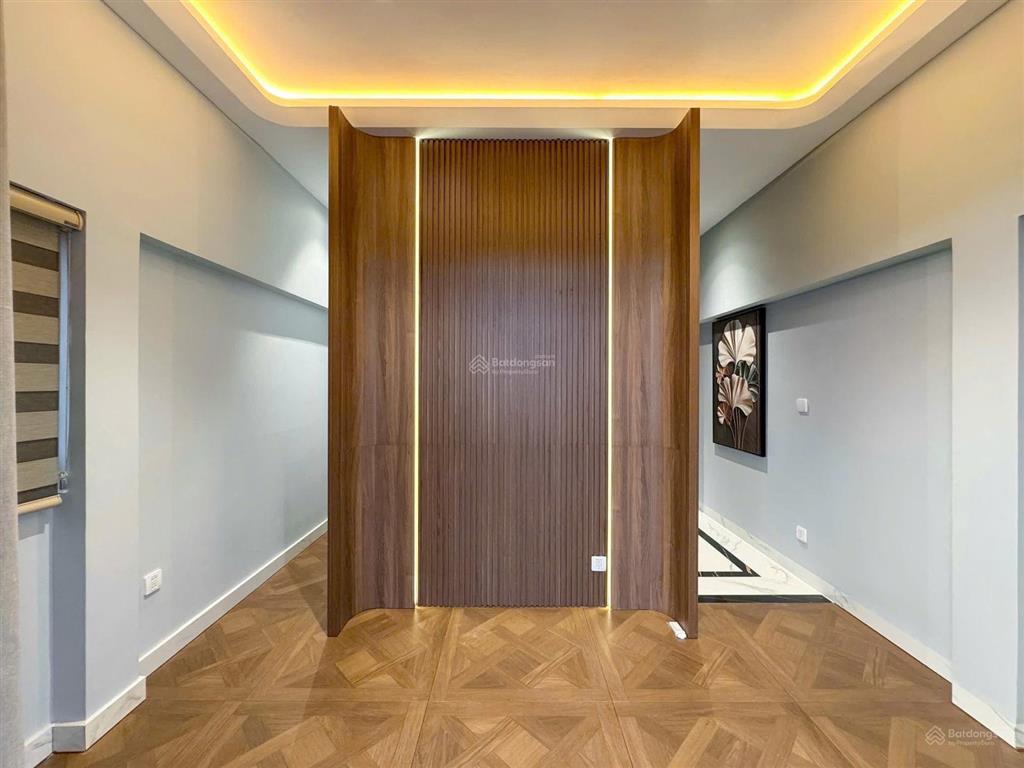 Siêu phẩm 4 tầng có thang máy, mặt tiền đường số view công viên cạnh lotte q7