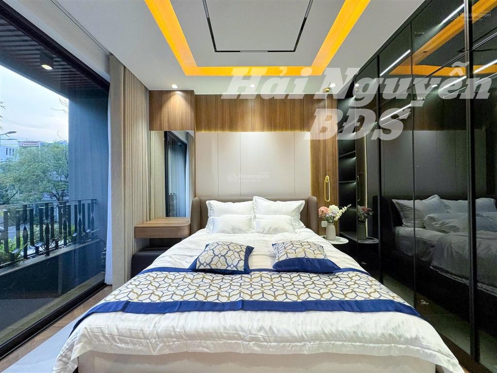 Siêu phẩm 4 tầng có thang máy, mặt tiền đường số view công viên cạnh lotte q7