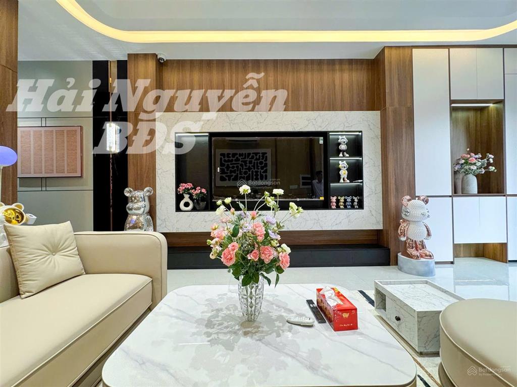 Siêu phẩm 4 tầng có thang máy, mặt tiền đường số view công viên cạnh lotte q7