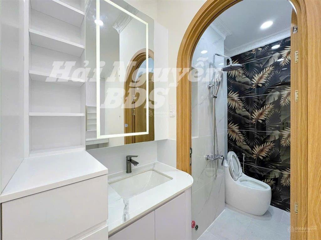 Siêu phẩm 4 tầng mặt tiền đường 8m khu dân cư cao cấp  gần q7