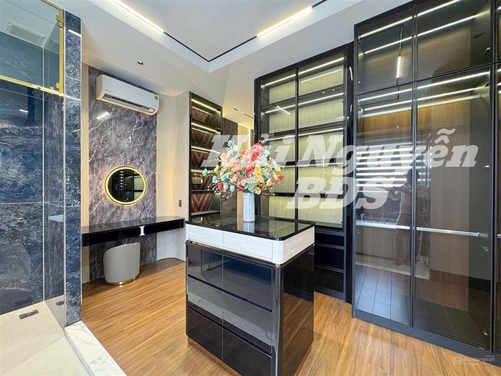 Siêu phẩm nhà phố ngang 5.4m có thang máy kdc cao cấp nhà cao tầng đồng bộ