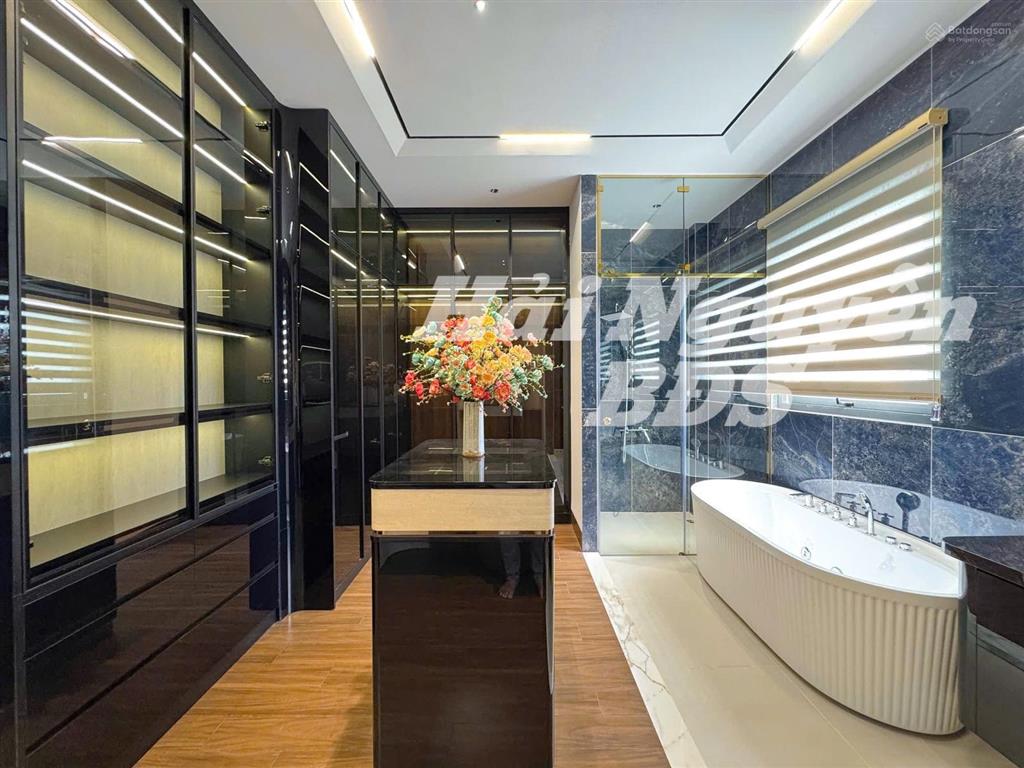 Siêu phẩm nhà phố ngang 5.4m có thang máy kdc cao cấp nhà cao tầng đồng bộ