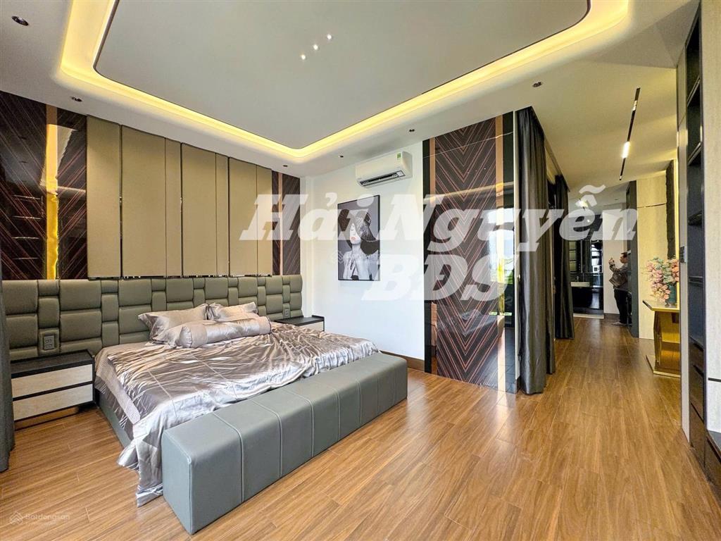 Siêu phẩm nhà phố ngang 5.4m có thang máy kdc cao cấp nhà cao tầng đồng bộ