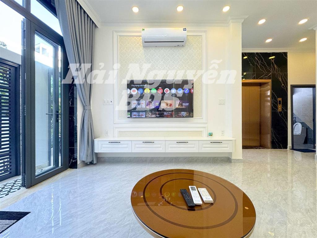 Siêu phẩm 3 tầng ngang 8m hiếm cực hiếm, nhà có thang máy, huỳnh tấn phát, q7  cạnh phú mỹ hưng