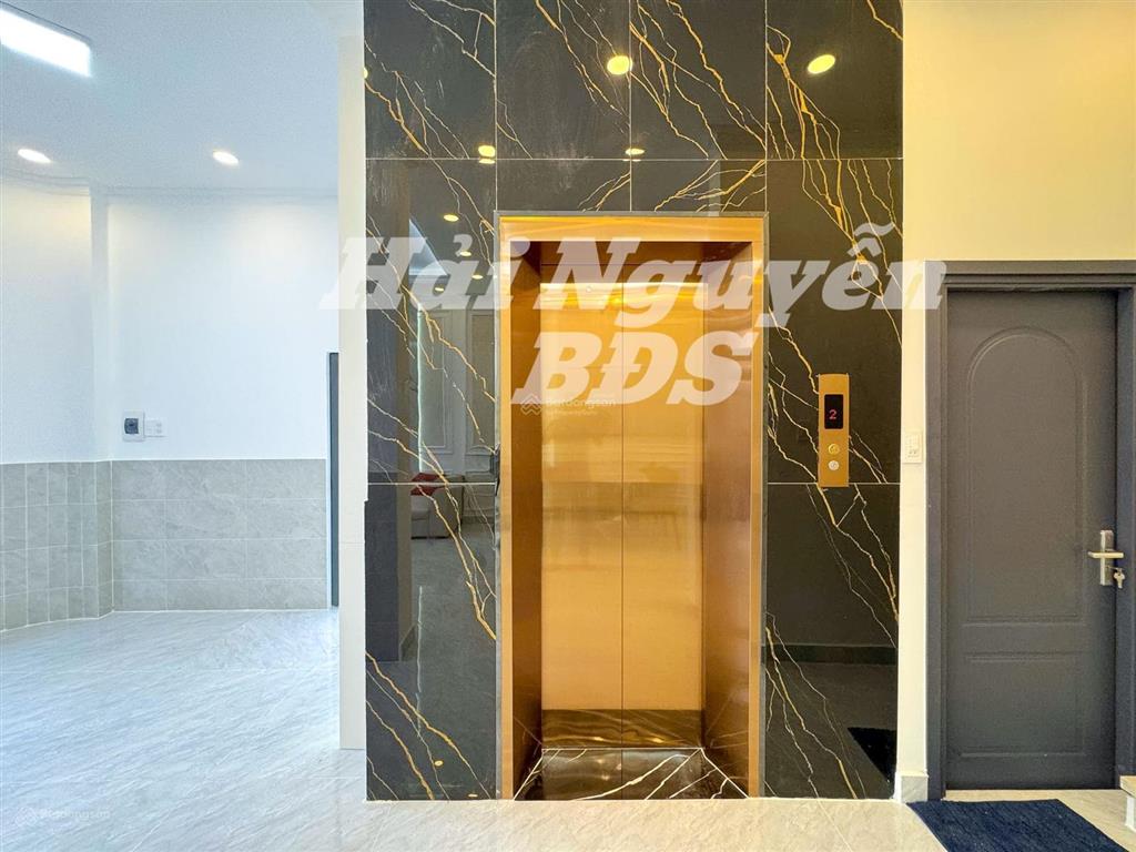 Siêu phẩm 3 tầng ngang 8m hiếm cực hiếm, nhà có thang máy, huỳnh tấn phát, q7  cạnh phú mỹ hưng