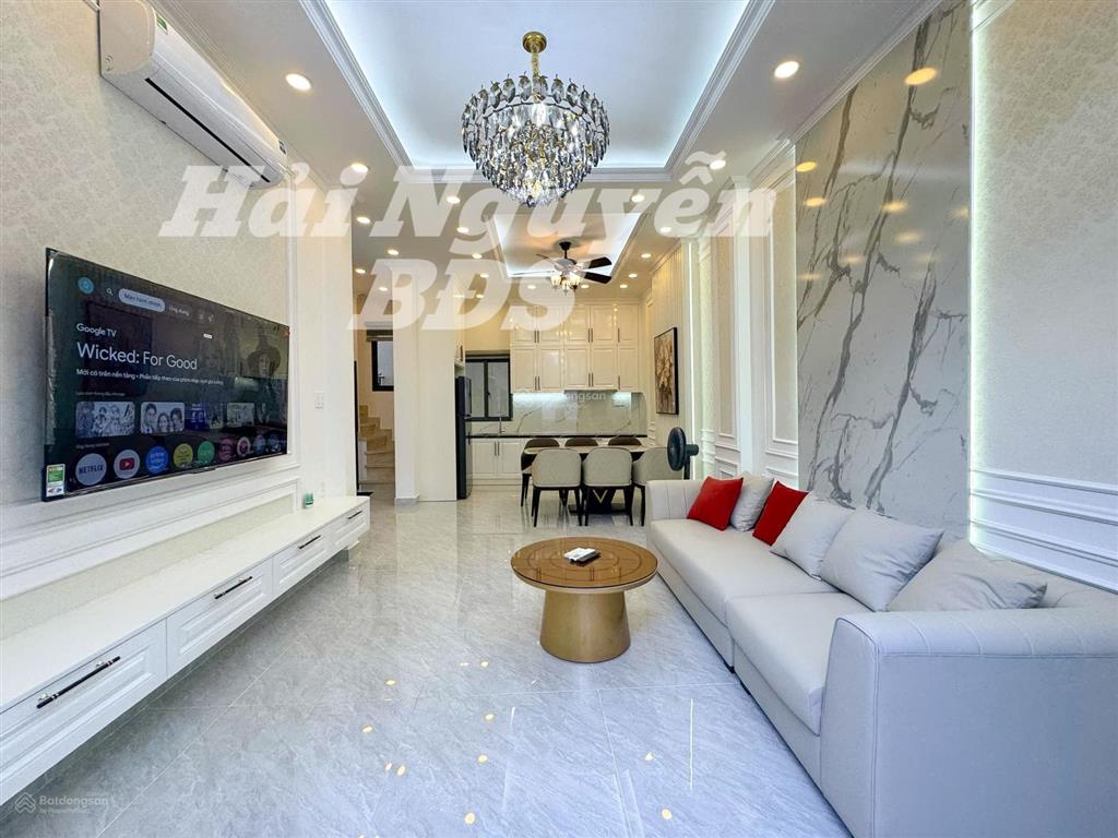 Siêu phẩm 3 tầng ngang 8m hiếm cực hiếm, nhà có thang máy, huỳnh tấn phát, q7  cạnh phú mỹ hưng