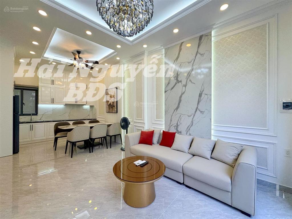 Siêu phẩm 3 tầng ngang 8m hiếm cực hiếm, nhà có thang máy, huỳnh tấn phát, q7  cạnh phú mỹ hưng