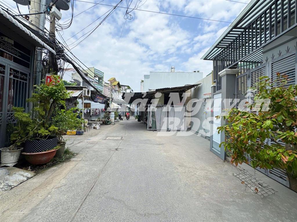 Nhà 2 tầng 5m x 10m mặt tiền hẻm 5m, p. phú thuận, q7