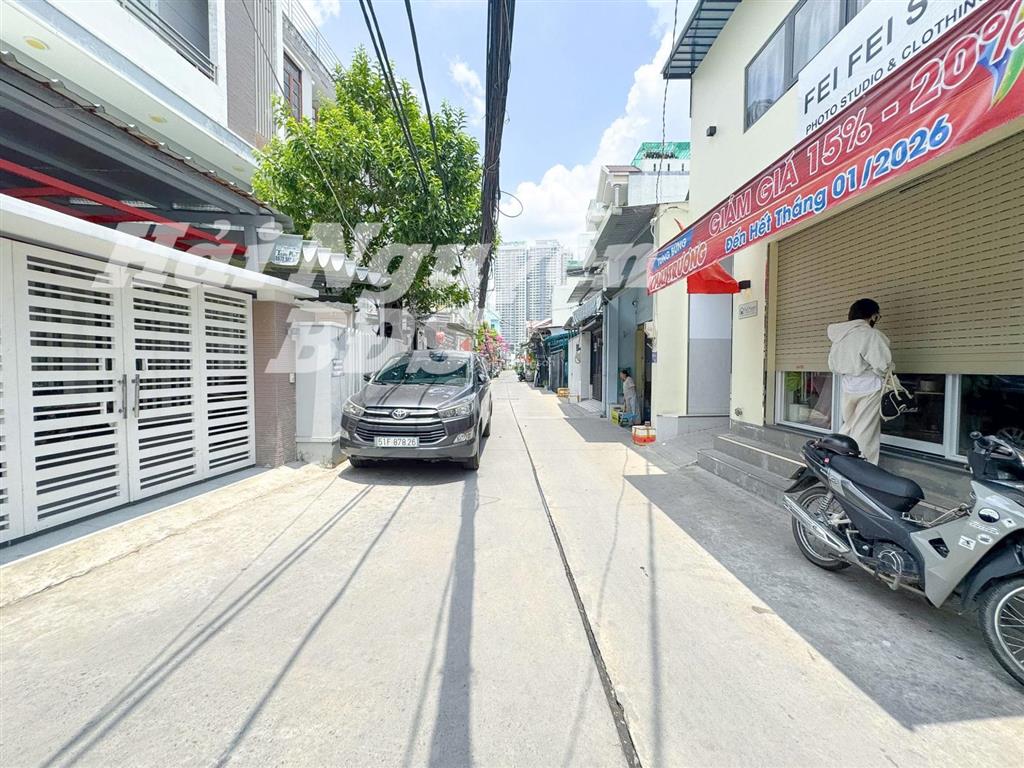 Hẻm xe hơi 4.5m x 19m huỳnh tấn phát, q7  cạnh phú mỹ hưng
