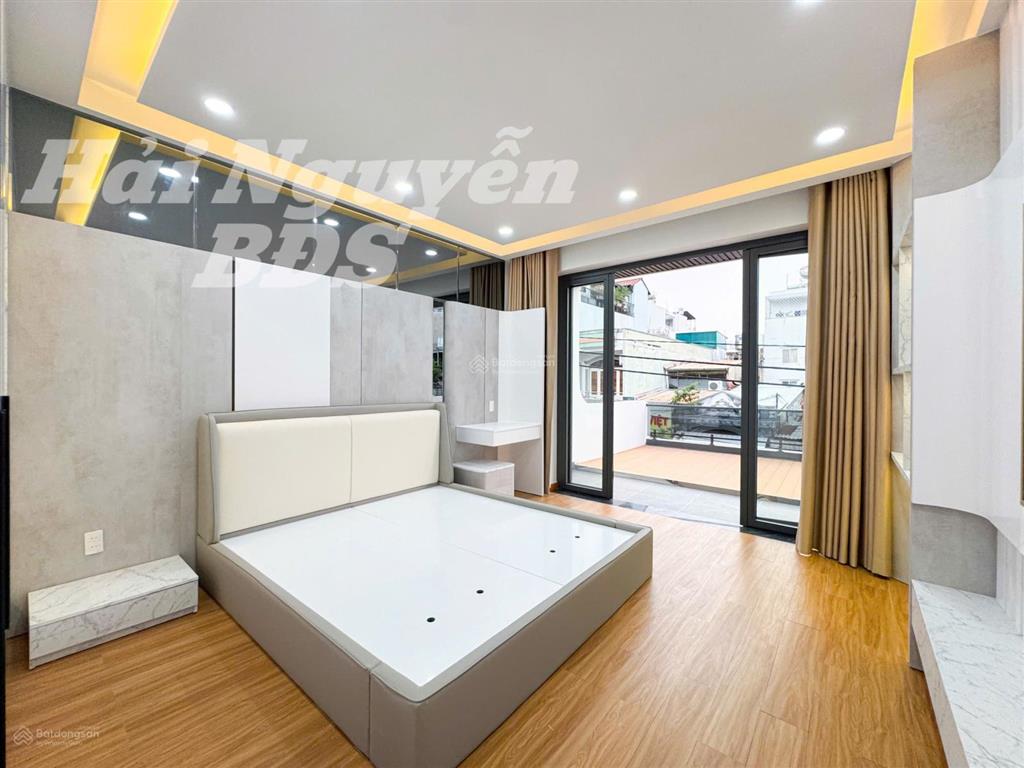 Nhà 4 tầng có thang máy, mặt tiền đường số, tân quy q7