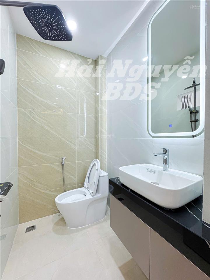 Nhà 4 tầng có thang máy, mặt tiền đường số, tân quy q7