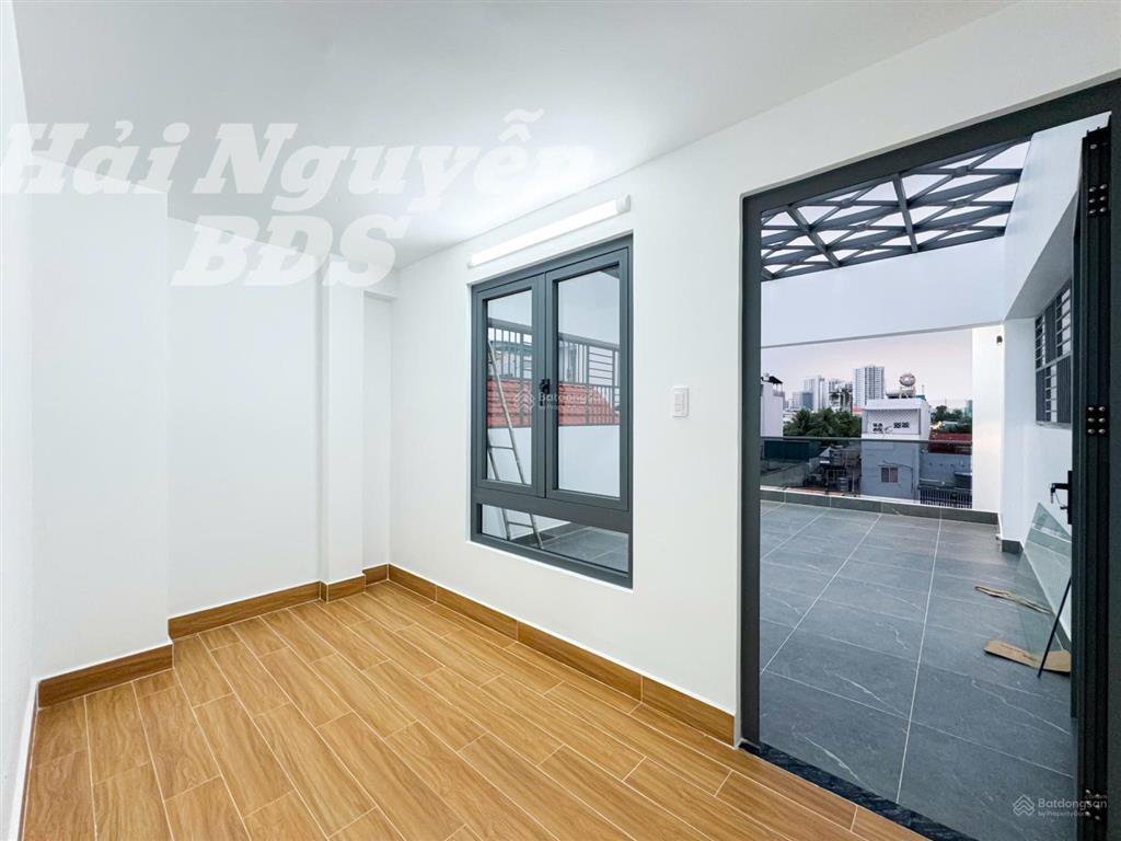 Nhà 4 tầng có thang máy, mặt tiền đường số, tân quy q7