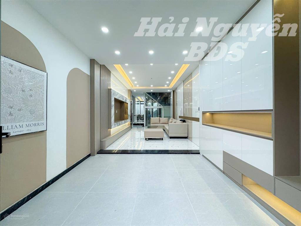 Nhà 4 tầng có thang máy, mặt tiền đường số, tân quy q7