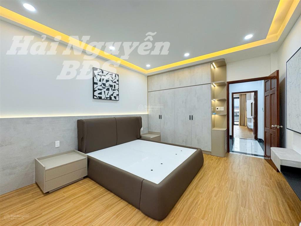 Nhà 4 tầng có thang máy, mặt tiền đường số, tân quy q7