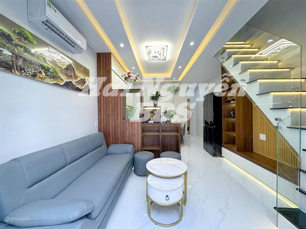 Nhà mới đẹp 4m x 11m, 2 tầng, nguyễn văn quỳ, q7