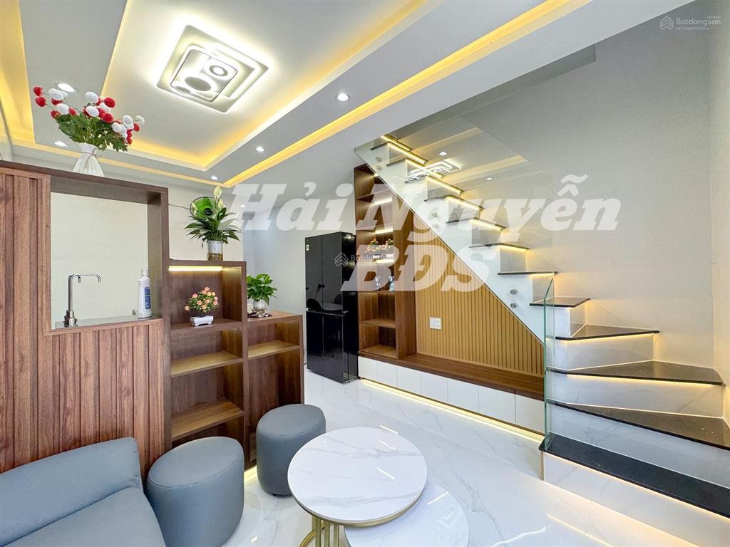 Nhà mới đẹp 4m x 11m, 2 tầng, nguyễn văn quỳ, q7