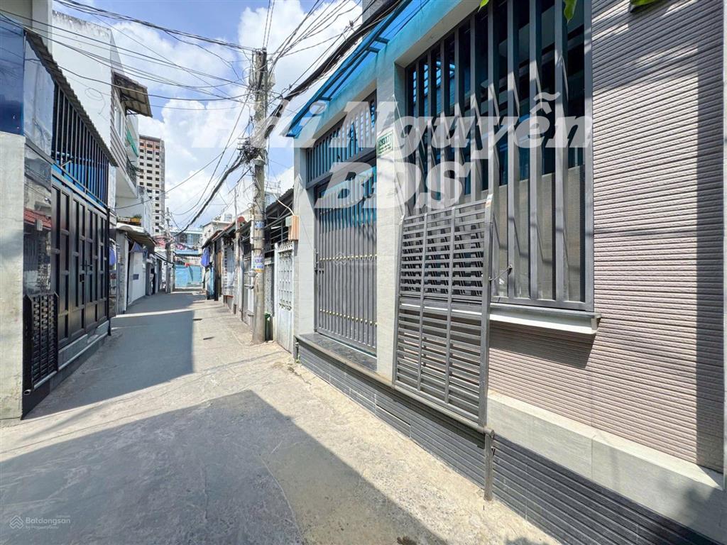 Nhà 4 tầng ngang 5m, huỳnh tấn phát, q7, chi 5.5 tỉ