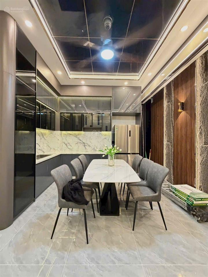 Nhà đẹp 5x12m, 3 tầng, full nội thất, huỳnh tấn phát q7  cạnh phú mỹ hưng