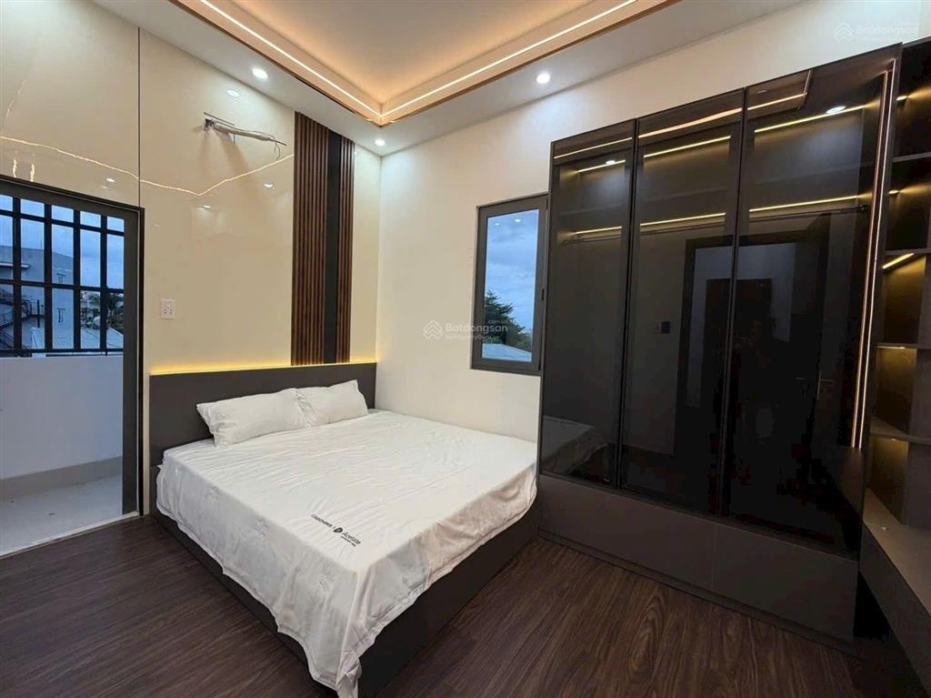 Nhà đẹp 5x12m, 3 tầng, full nội thất, huỳnh tấn phát q7  cạnh phú mỹ hưng