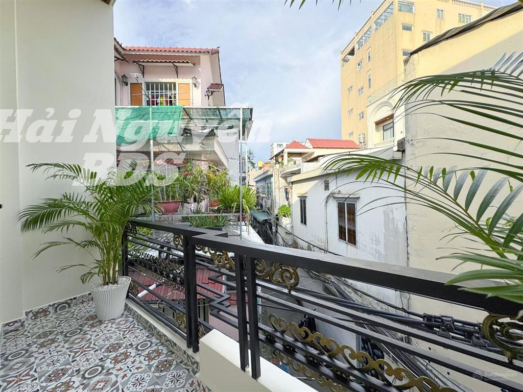 Nhà mới đẹp 1 lầu hẻm 4m trần xuân soạn q7  cạnh q4