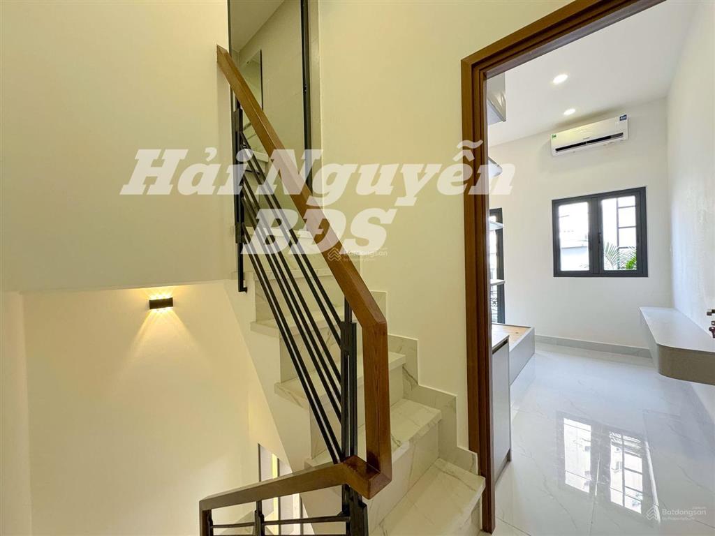 Nhà mới đẹp 1 lầu hẻm 4m trần xuân soạn q7  cạnh q4