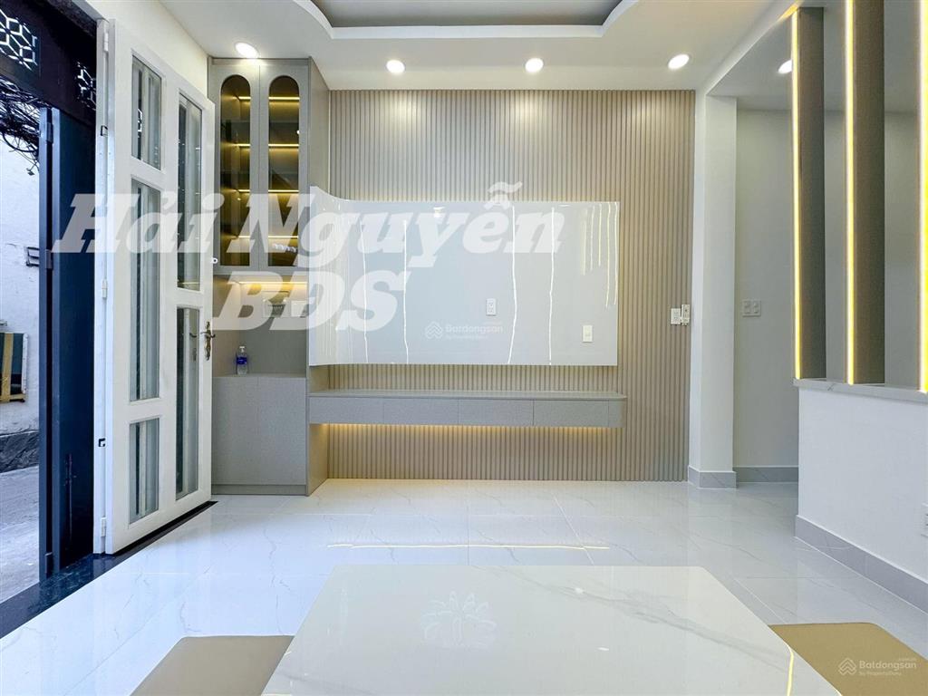 Nhà mới đẹp 1 lầu hẻm 4m trần xuân soạn q7  cạnh q4