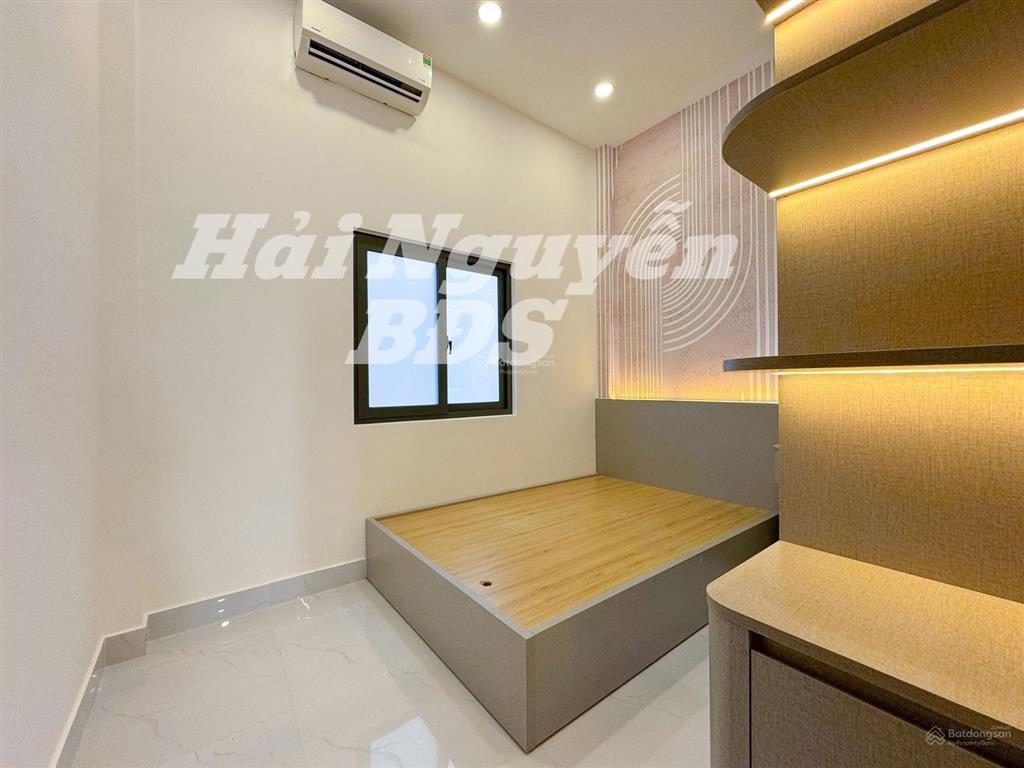 Nhà mới đẹp 1 lầu hẻm 4m trần xuân soạn q7  cạnh q4