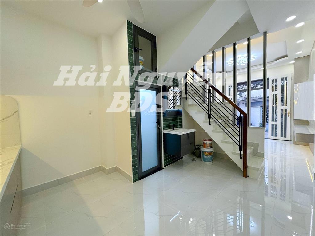 Nhà mới đẹp 1 lầu hẻm 4m trần xuân soạn q7  cạnh q4