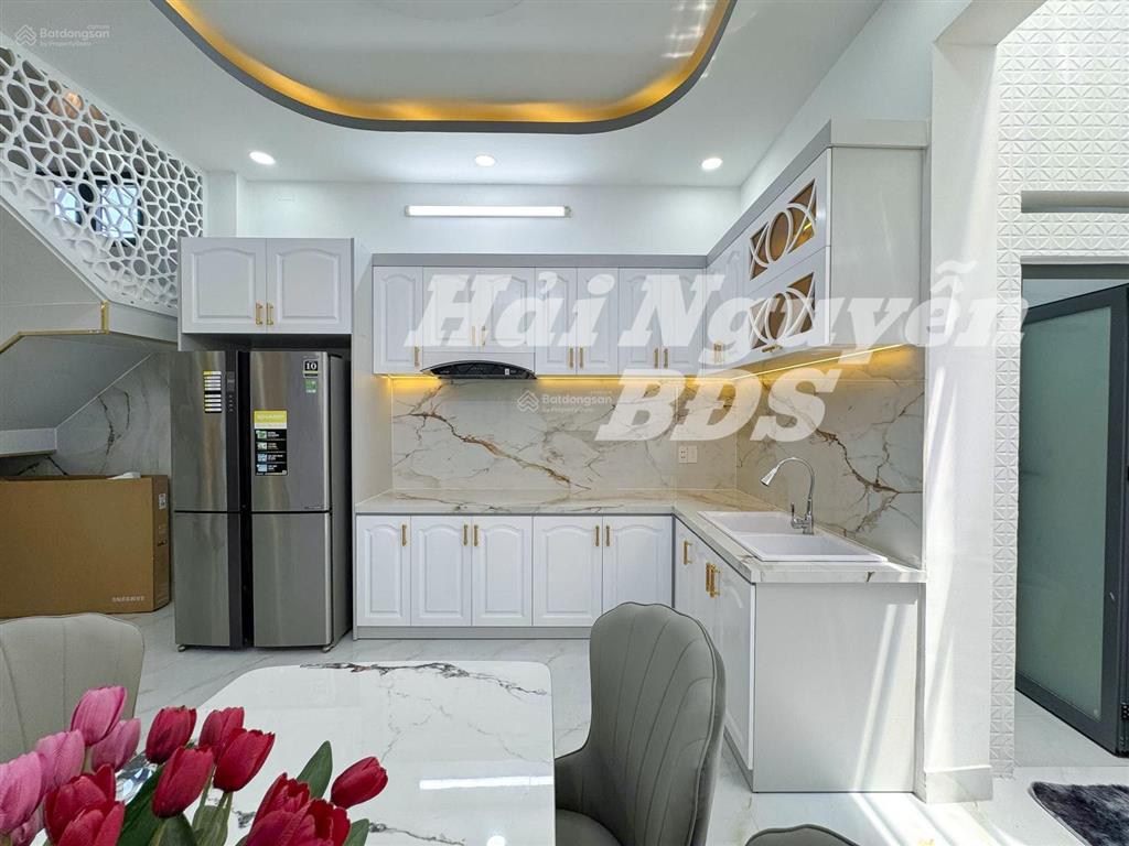 Nhà 4 tầng mặt tiền kinh doanh hẻm xe hơi huỳnh tấn phát. 4m x 16m  8 tỷ 900