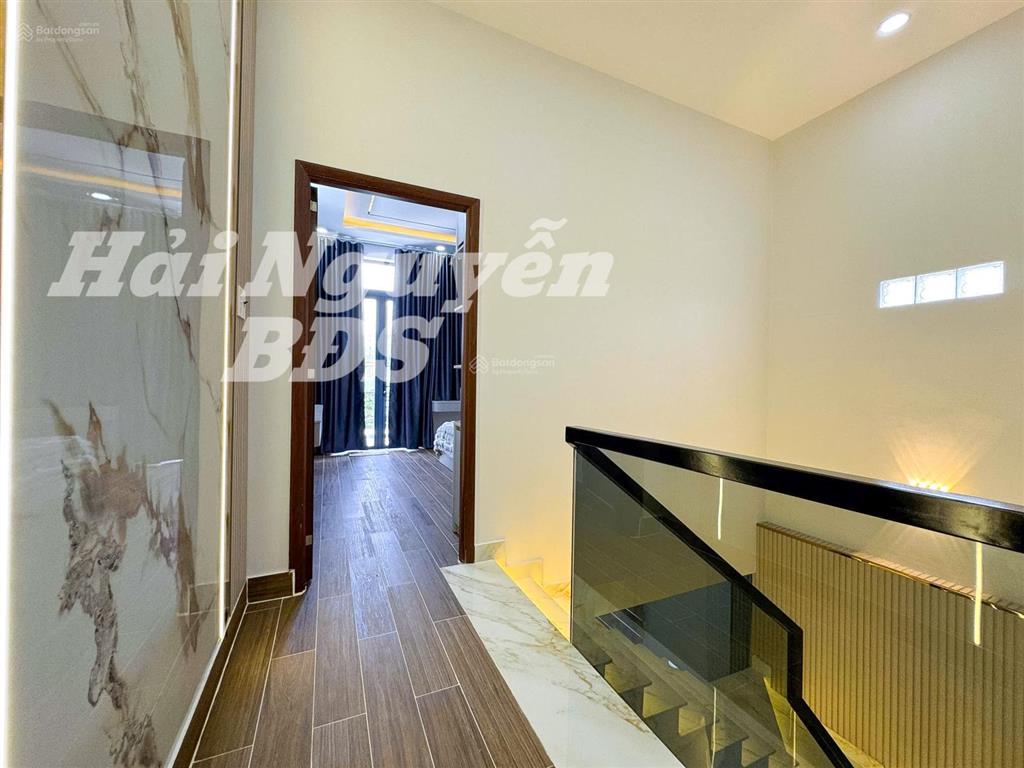 Nhà mới đẹp 2 tầng hẻm xe hơi huỳnh tấn phát. nhà bè  4m x 16m  5 tỷ 750