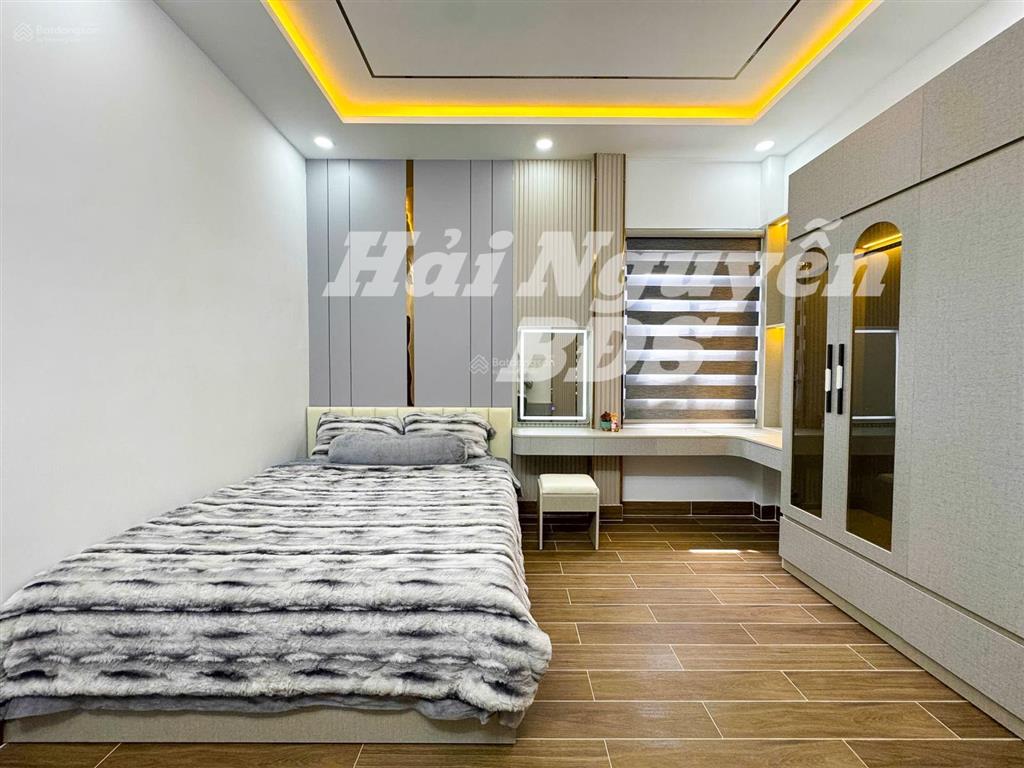 Nhà mới đẹp 2 tầng hẻm xe hơi huỳnh tấn phát. nhà bè  4m x 16m  5 tỷ 750