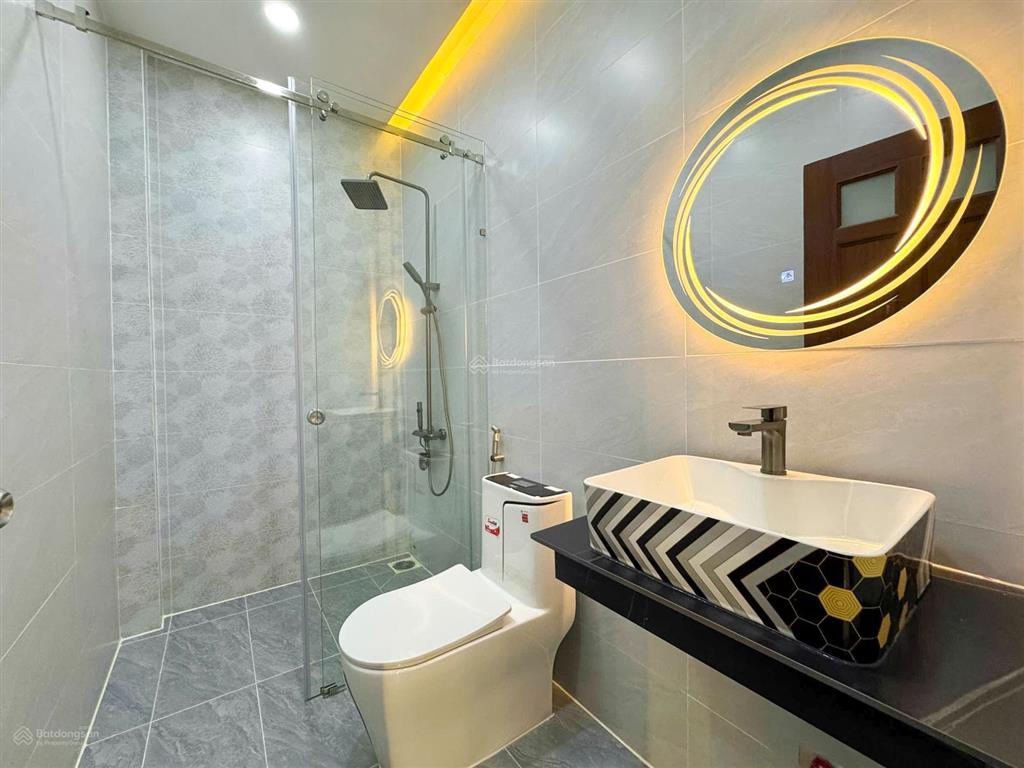 Nhà mới đẹp 2 tầng hẻm xe hơi huỳnh tấn phát. nhà bè  4m x 16m  5 tỷ 750