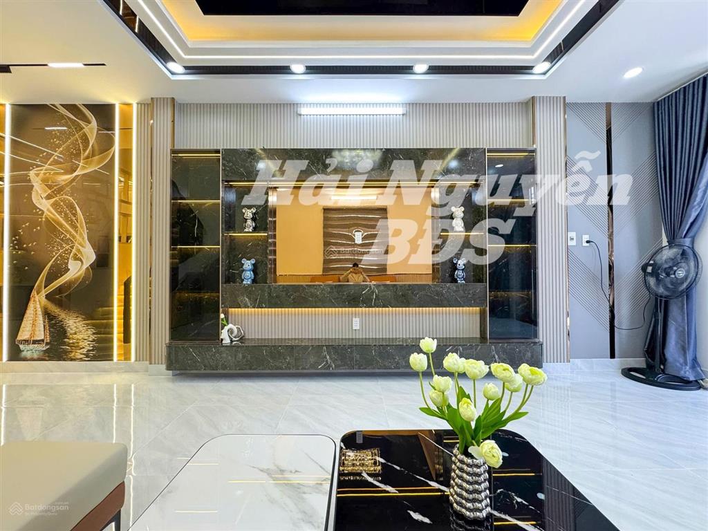 Nhà mới đẹp 2 tầng hẻm xe hơi huỳnh tấn phát. nhà bè  4m x 16m  5 tỷ 750