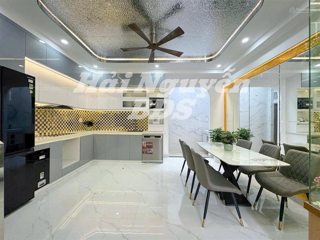 Nhà xây mới 6 tầng có thang máy, đường số 2, p. phú thuận, q7  cạnh phú mỹ hưng