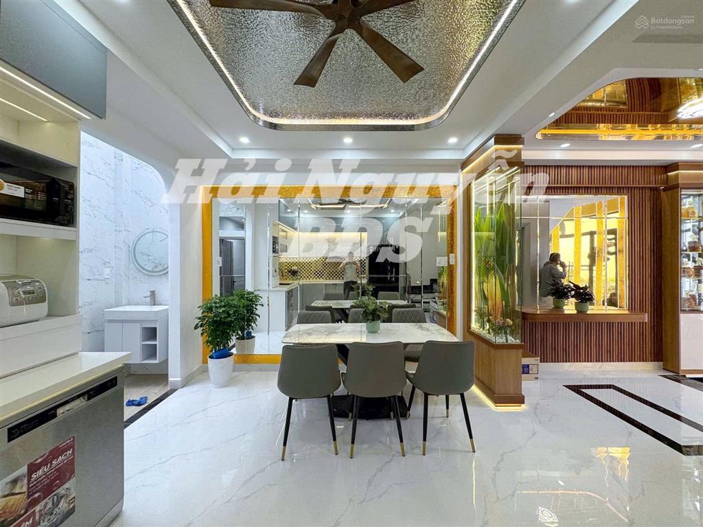 Nhà xây mới 6 tầng có thang máy, đường số 2, p. phú thuận, q7  cạnh phú mỹ hưng