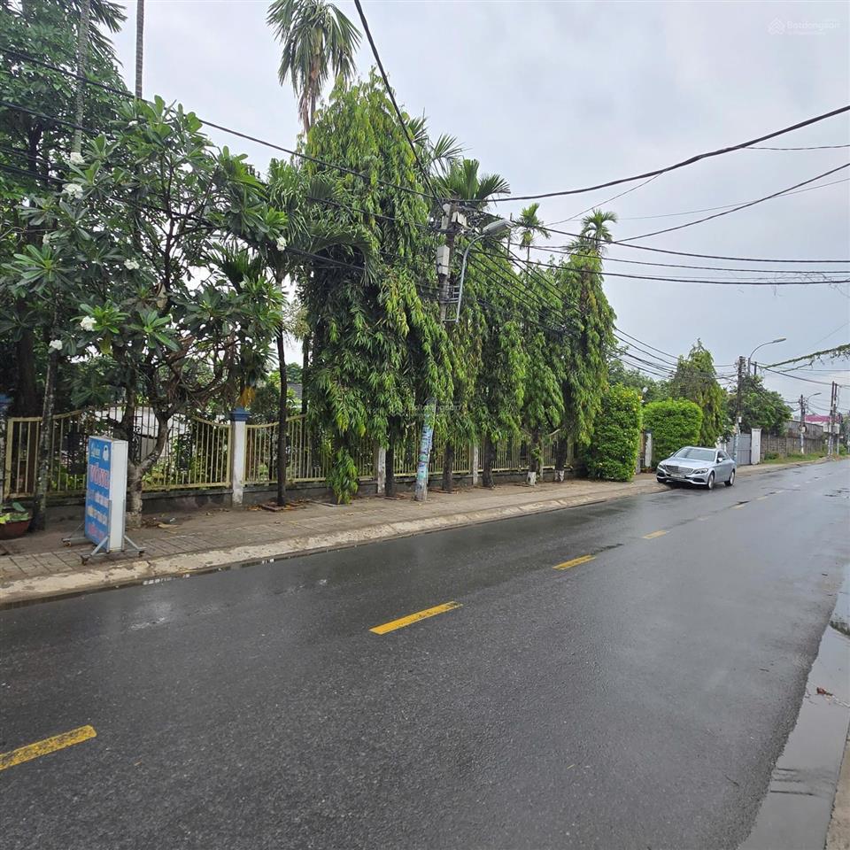 Đất nhà vườn mặt tiền đường nhựa lộ giới 20m.