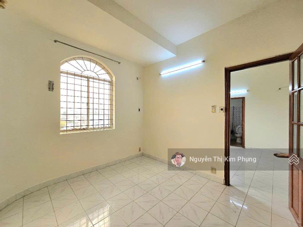 Bán chung cư 675 nguyễn kiệm, phú nhuận, gần sân bay, 2,7 tỷ, 42m2, 1pn, 1wc