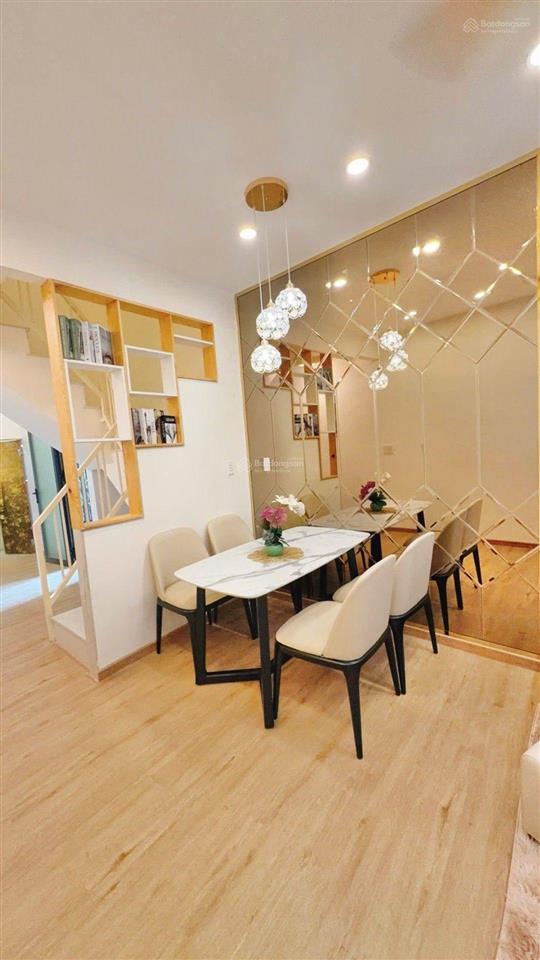 Bán nhà mới 2 mặt hẻm chỉ 5,7 tỷ đường nguyễn duy dương, phường 4, quận 10, 32m2, 2pn