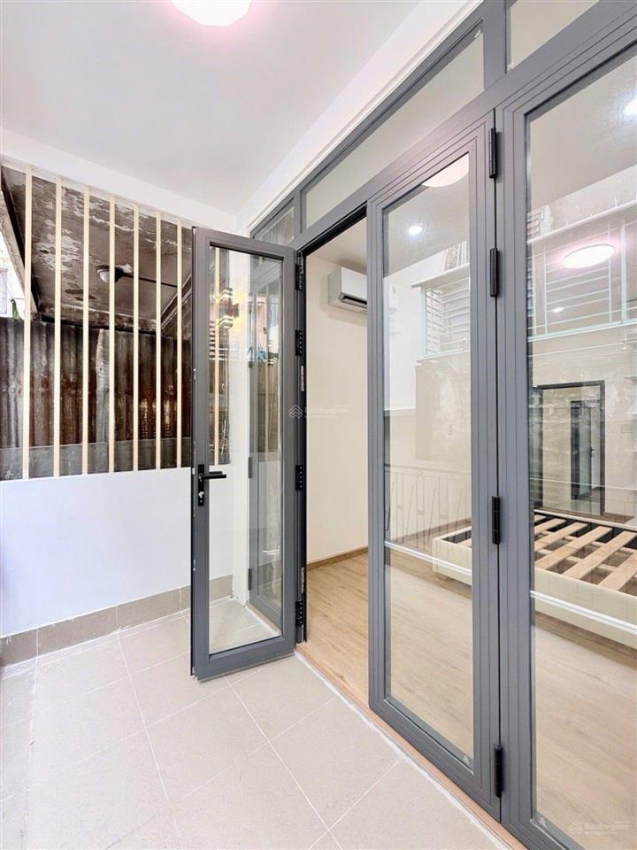Bán nhà mới 2 mặt hẻm chỉ 5,7 tỷ đường nguyễn duy dương, phường 4, quận 10, 32m2, 2pn