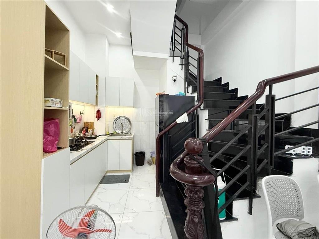 Bán nhà 4 tầng đường lý thái tổ, quận 10, 3 pn, shr, giá hơn 5 tỷ