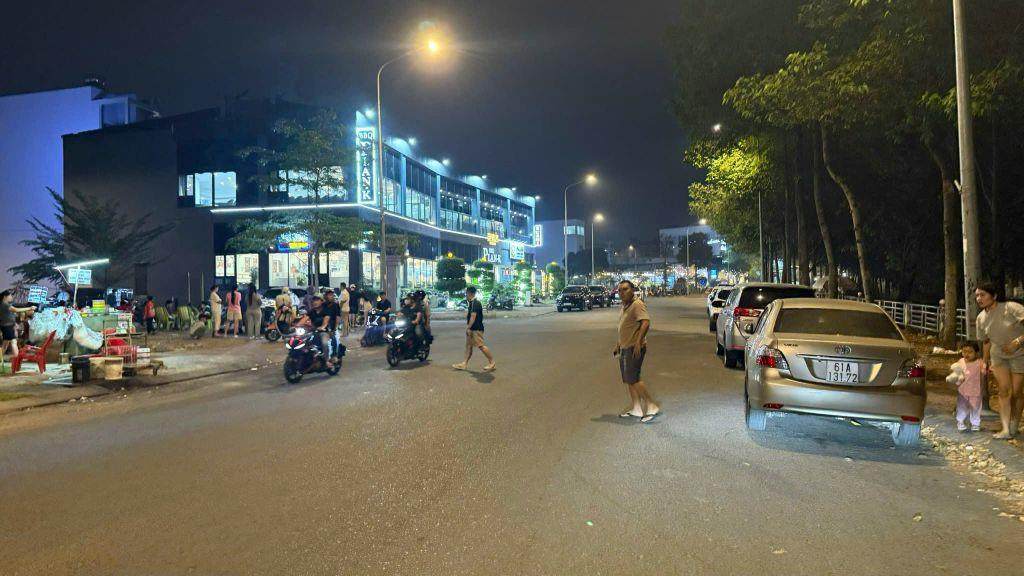  ĐẤT VỊ TRÍ SIÊU ĐẸP CHÁNH NGHĨA CENTER – 'PHÚ MỸ HƯNG' CHỈ 8.8 TỶ SHR 90M2. LH:0906840840.
