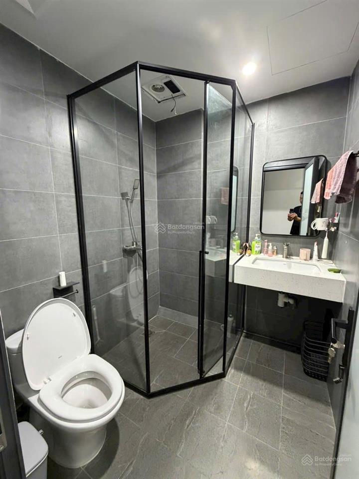 Chủ nhà (a bình) cần bán gấp nhà tự xây kiên cố, đường nguyễn văn huyên, cầu giấy