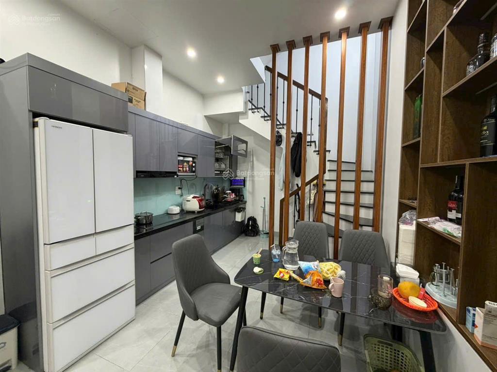 Chủ nhà (a bình) cần bán gấp nhà tự xây kiên cố, đường nguyễn văn huyên, cầu giấy