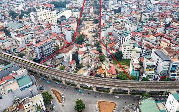 Anh hiệp cần tiền bán gấp mảnh đất 79m2, phố nguyễn văn huyên, thông hoàng quốc việt, nguyễn trãi
