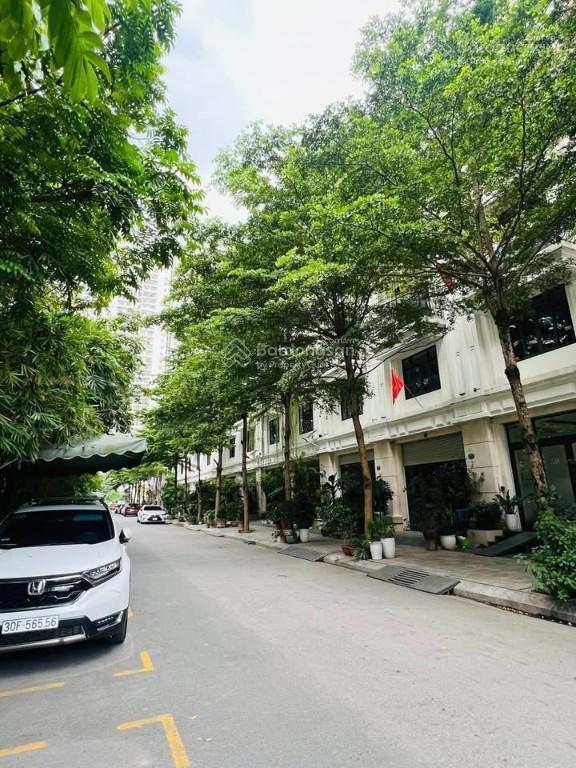 [chính chủ] siêu phẩm tây hồ dt 120m2, mt 10m quyền lực, sát phố, gần hồ, ô tô, kd, giá nhỉnh 35 tỷ