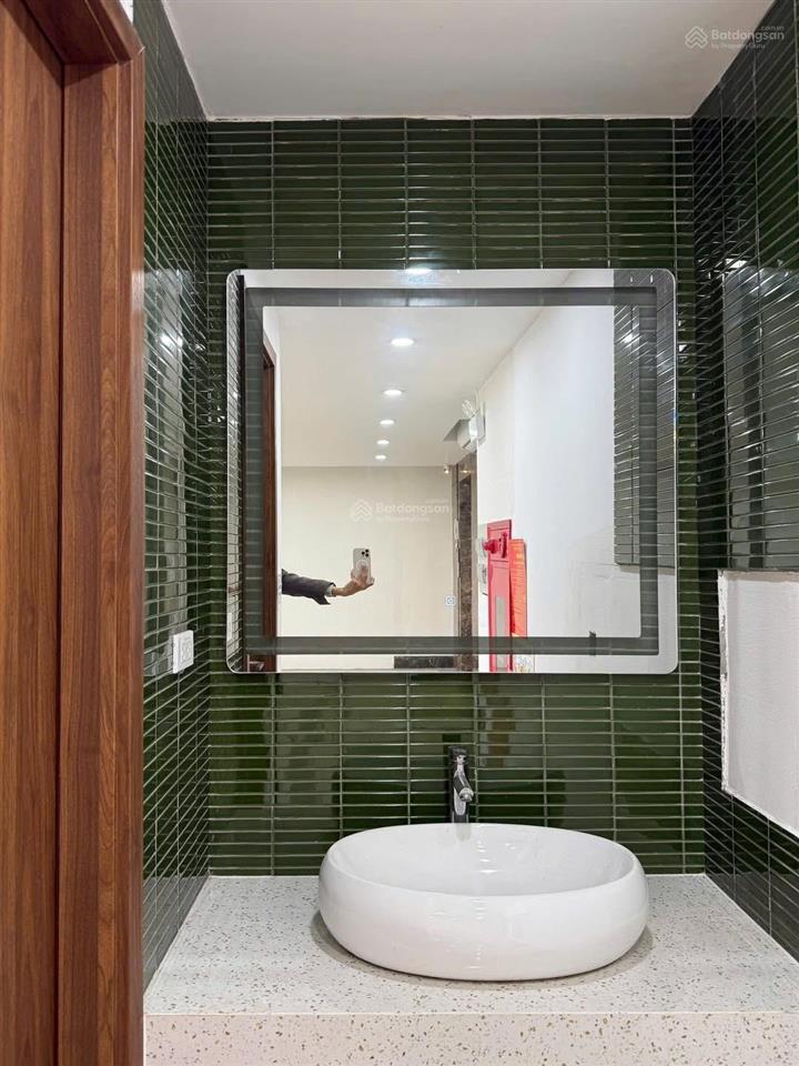 Bán tòa building giang văn minh, ba đình dt 95mx6t, vỉa hè, kd sầm uất, quy hoạch ra sát ngã ba