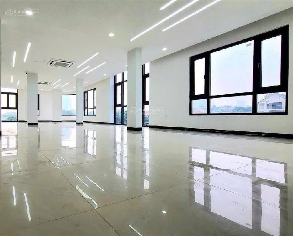[giảm 10 tỷ, bán mọi giá] mặt phố hoàng quốc việt, dt 125m2, mt 11.5m quyền lực, giá nhỉnh 68 tỷ