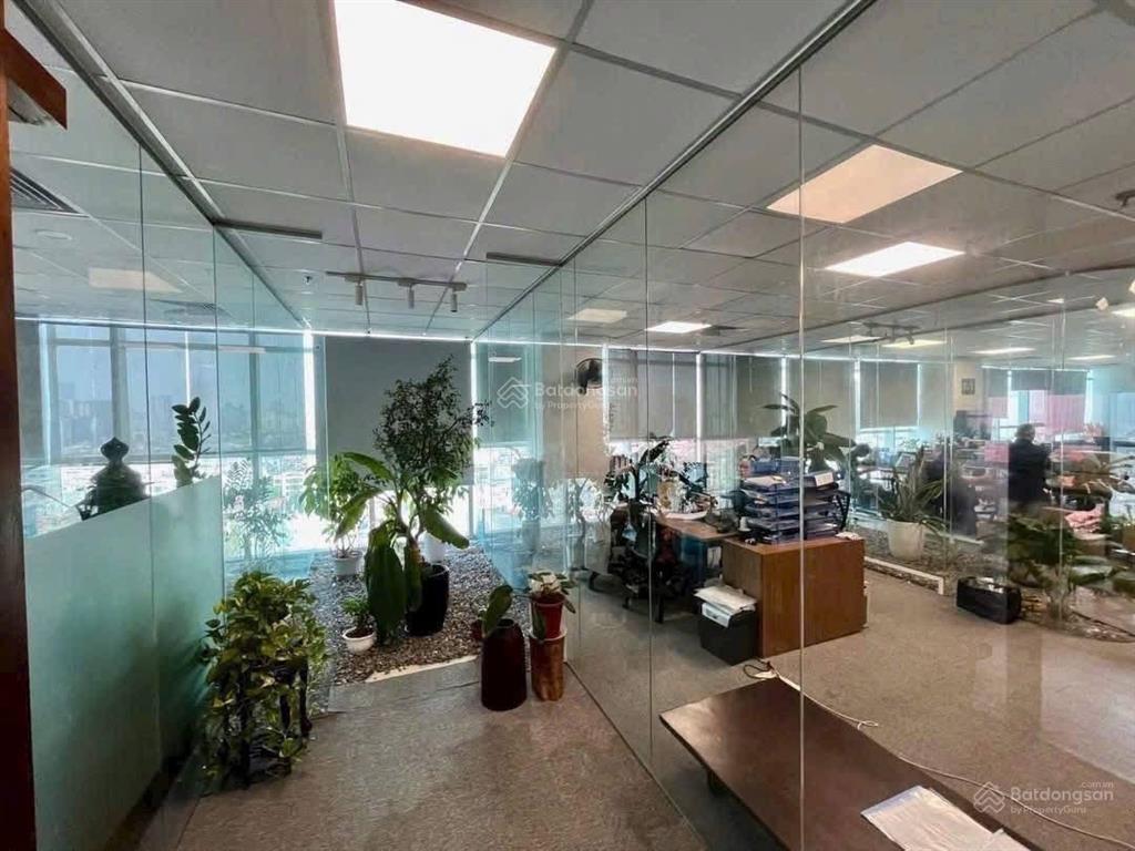 Siêu phẩm building đẹp nhất hoàng quốc việt, dt 132m x 9t, có hầm, lô góc, sổ nở hậu, nhỉnh 60 tỷ